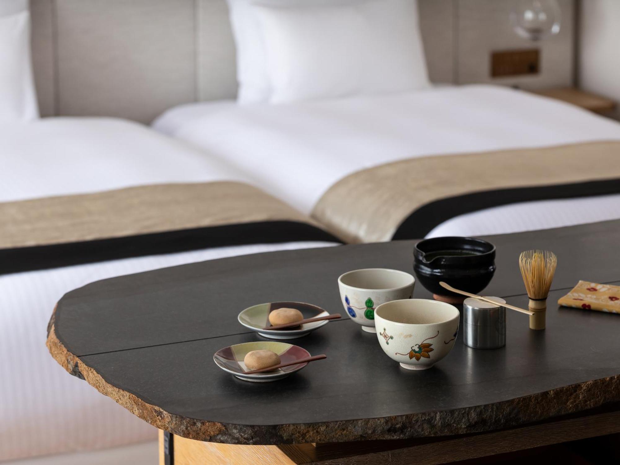 Hotel The Celestine Kyoto Gion Exteriér fotografie A tea set