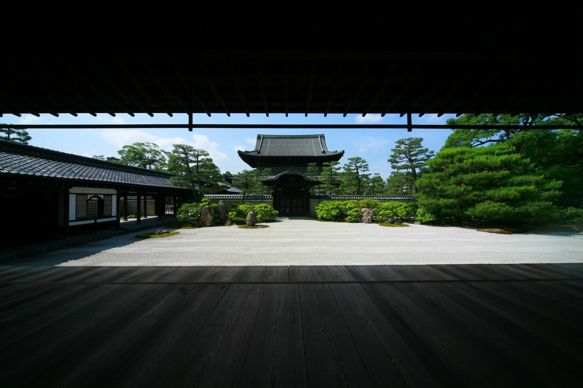 Hotel The Celestine Kyoto Gion Exteriér fotografie The temple's main gate